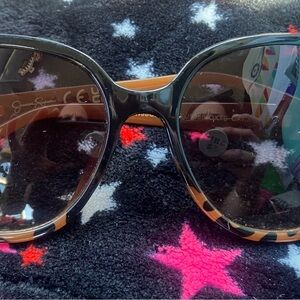 Jessica Simpson Black and Tan Sunglasses